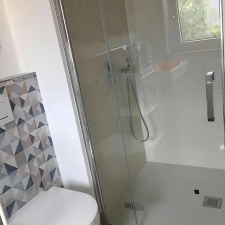 Nette Einzimmerwohnung Im Casa Mary, Mit Seeblick, Terrasse Und Garten *